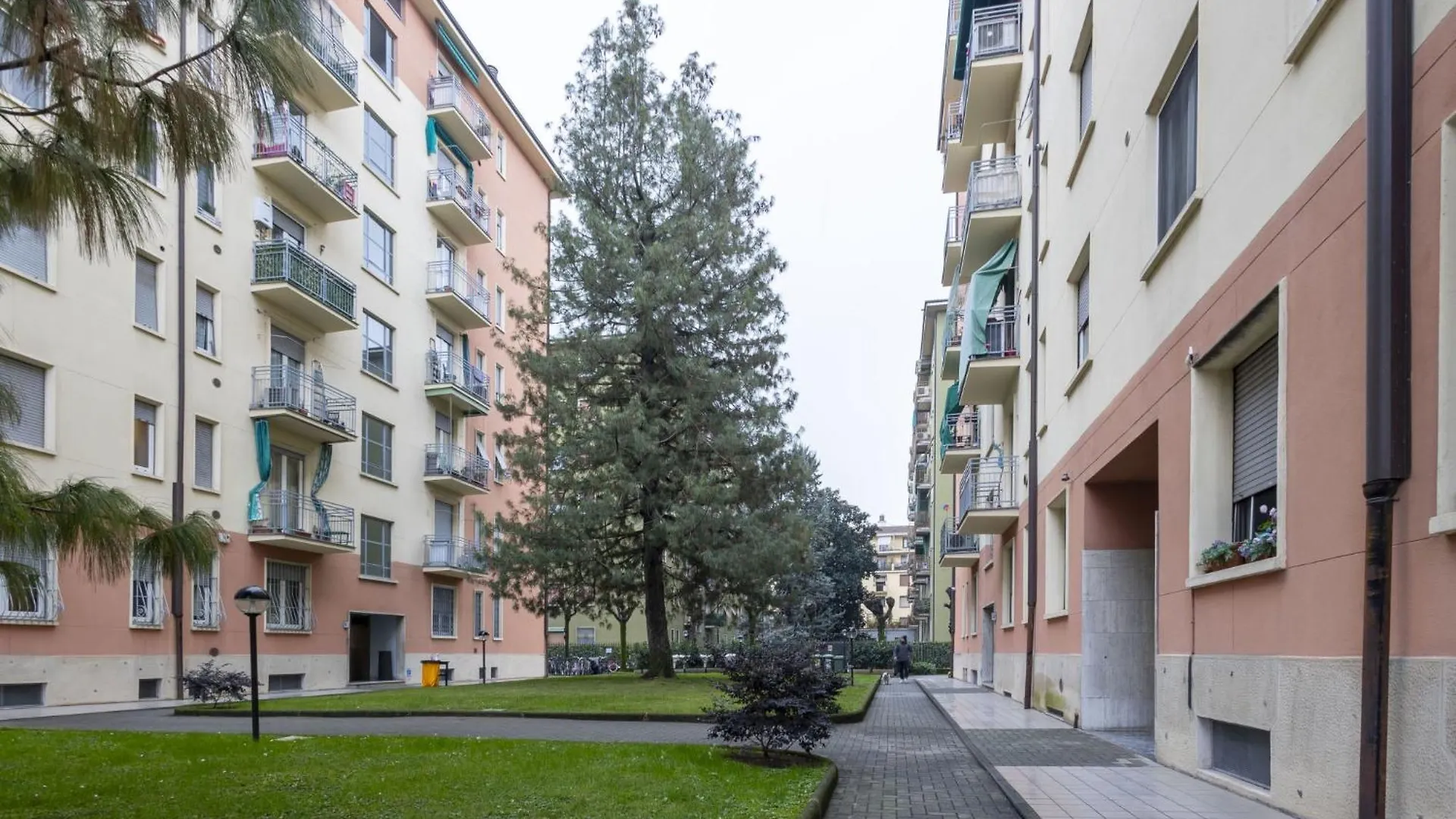 Apartment Suzzani Flat By Interhome Milan 0*,